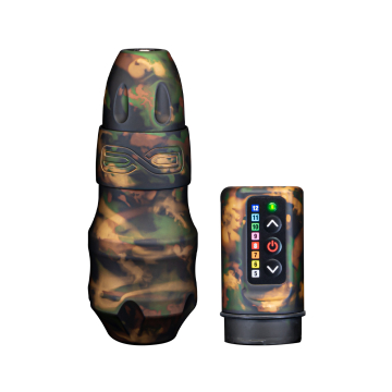 FK Irons EXO tatueringsmaskin - trådlös Shadow Camo - RCA Bolt + 2x Power Bolts - 4 mm slaglängd